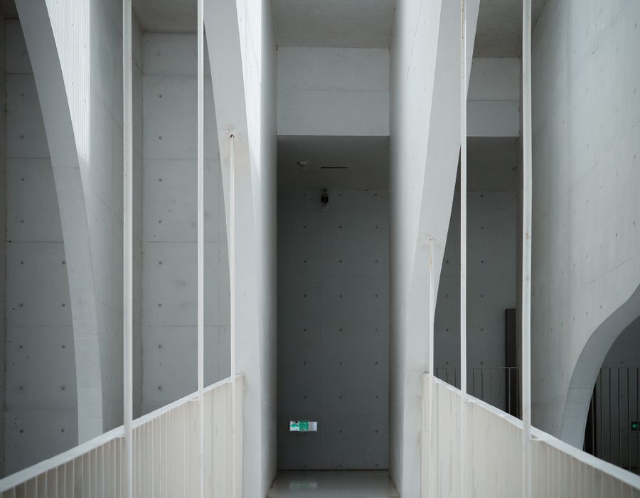 Arches, the Pune library