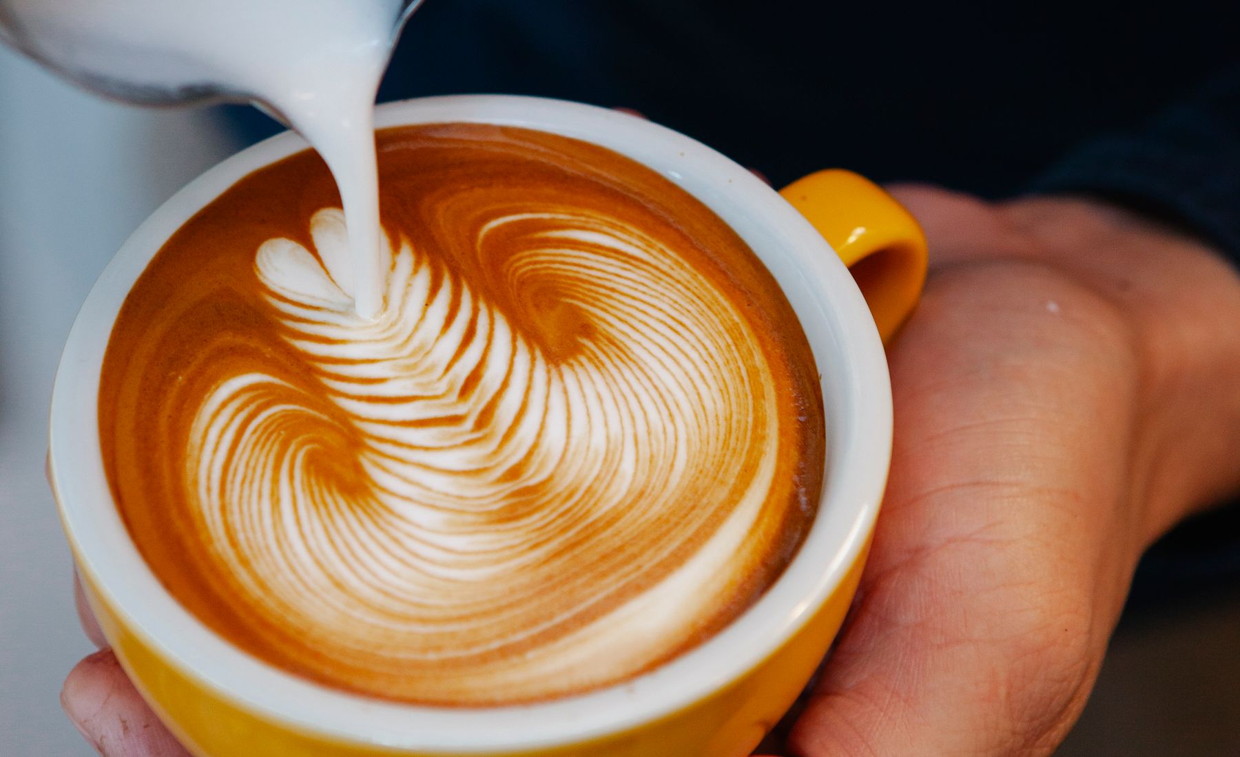 Pouring a rosetta