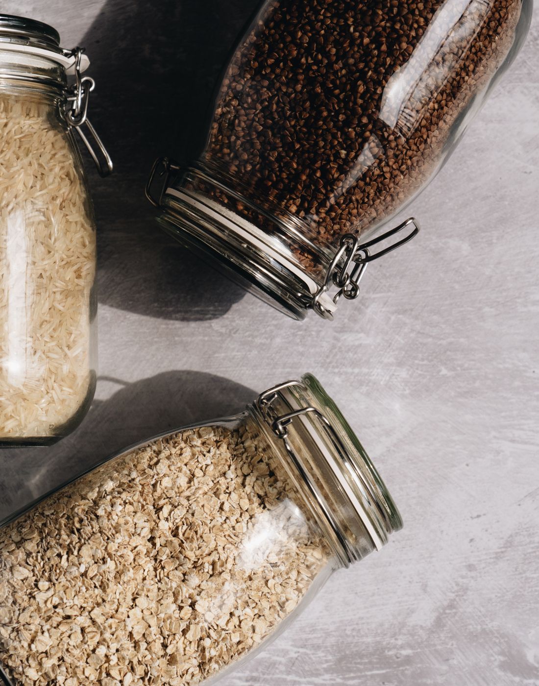 Rice, oats and buckwheat, weighed out